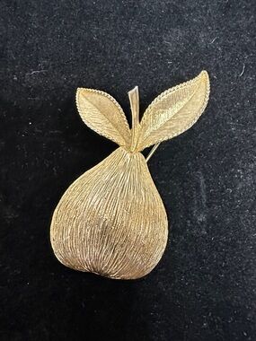 Signed Vintage Emmons Gold Textured Pear Brooch